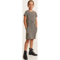 Mango Kids - Sukienka dziecięca Espe 110-164 cm. Czarne sukienki dziewczęce Mango Kids, bez wzorów, z bawełny, casualowe, z krótkim rękawem, krótkie, mini, proste. W wyprzedaży za 69,90 zł.