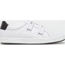 Trussardi Jeans - Buty. Białe buty sportowe męskie Trussardi Jeans, z jeansu, na sznurówki. W wyprzedaży za 479,90 zł.
