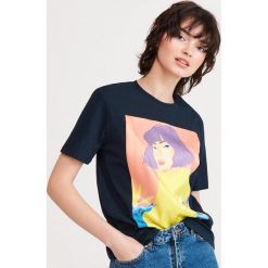 T-shirt z grafiką - Granatowy. Niebieskie t-shirty damskie Reserved, xl, bez wzorów, bez kołnierzyka. W wyprzedaży za 29,99 zł.