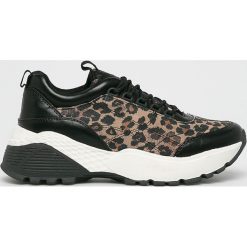 S. Oliver - Buty. Czarne buty sportowe damskie S.Oliver, bez wzorów, z gumy, sportowe. W wyprzedaży za 199,90 zł.