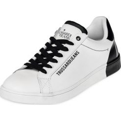 Półbuty Trussardi Jeans. Czarne półbuty męskie Trussardi Jeans, bez wzorów, z jeansu, na sznurówki. Za 620,00 zł.