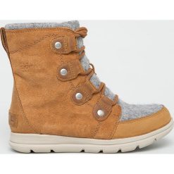 Sorel - Śniegowce Explorer Joan. Żółte śniegowce damskie Sorel, ze skóry, bez zapięcia. Za 639,90 zł.
