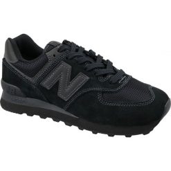 Buty New Balance M ML574ETE czarne. Czarne buty sportowe męskie New Balance, z tkaniny, bez zapięcia, trekkingowe. W wyprzedaży za 349,00 zł.