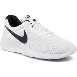 Buty NIKE - Tanjun 812655 100 White/Black. Białe buty sportowe damskie Nike, bez wzorów, z tworzywa sztucznego, sportowe, nike tanjun. W wyprzedaży za 239,00 zł.