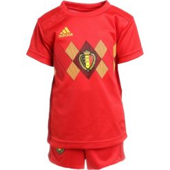 Adidas Performance RBFA BELGIUM HOME BABY Koszulka reprezentacji vivred/powred/bogold. Różowe t-shirty dziewczęce marki adidas Performance, z dzianiny, z okrągłym kołnierzem. Za 249,00 zł.