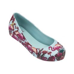 Baleriny w kolorze niebieskim ze wzorem. Niebieskie baleriny dziewczęce Melissa, Pepe Jeans, bez wzorów, bez obcasa. W wyprzedaży za 169,95 zł.
