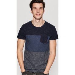 T-shirt z kieszenią - Granatowy. Niebieskie t-shirty męskie House, s, bez wzorów, bez kołnierzyka. Za 39,99 zł.