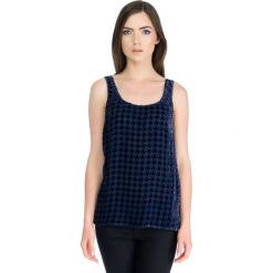Top w kolorze granatowym. Niebieskie bluzki damskie Deni Cler, bez wzorów, z denimu, z okrągłym kołnierzem. W wyprzedaży za 279,95 zł.