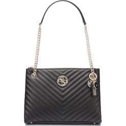 Guess Blakely Torebka Czarny. Czarne torebki klasyczne damskie Guess, z aplikacjami, z materiału, bez dodatków. Za 610,95 zł.