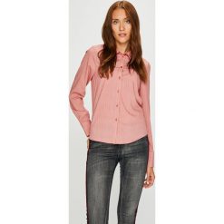 Vero Moda - Koszula. Różowe koszule damskie Vero Moda, l, w paski, z materiału, casualowe, z długim rękawem. W wyprzedaży za 89,90 zł.