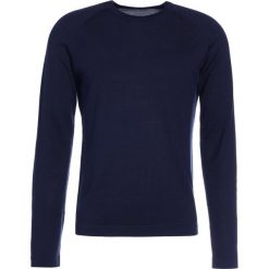 Swetry klasyczne męskie: J.LINDEBERG FILE Sweter navy