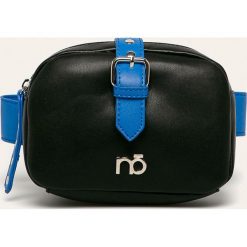 Nobo - Nerka. Czarne nerki damskie Nobo, w paski, z poliesteru, małe, bez dodatków. W wyprzedaży za 69,90 zł.