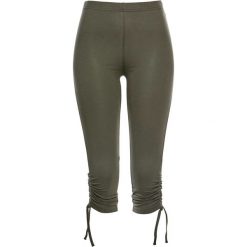 Legginsy rybaczki bonprix ciemnooliwkowy. Zielone spodnie damskie bonprix, bez wzorów. Za 49,99 zł.