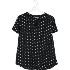 Czarna Bluzka Think Back. Czarne bluzki damskie Born2be, na lato, xl, bez wzorów, bez kołnierzyka, bez rękawów. Za 49,99 zł.