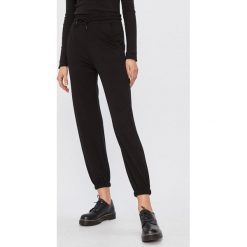 Answear - Spodnie Answear Lab. Czarne spodnie damskie ANSWEAR, s, z bawełny. Za 79,90 zł.