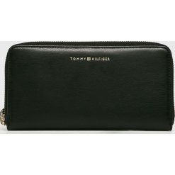 Tommy Hilfiger - Portfel. Czarne portfele damskie TOMMY HILFIGER, z materiału. Za 269,90 zł.