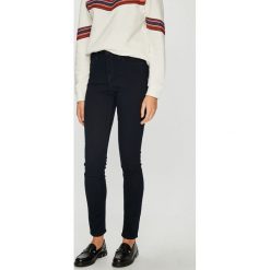 Lee - Jeansy Scarlett. Niebieskie jeansy damskie rurki marki Lee, z bawełny, z podwyższonym stanem. Za 329,90 zł.