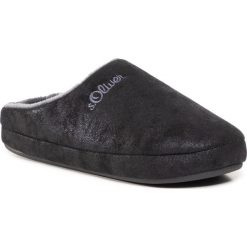 Kapcie S.OLIVER - 5-27110-35 Black Glitter 094. Czarne klapki damskie S.Oliver, bez wzorów, z tworzywa sztucznego, bez obcasa. Za 99,00 zł.