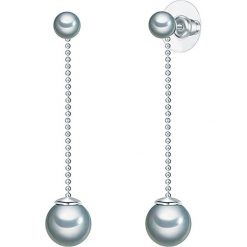Posrebrzane kolczyki-wkrętki z perłami. Szare kolczyki damskie The Pacific Pearl Company, Nova Pearls Copenhagen & Co., z perłą, srebrne. W wyprzedaży za 39,95 zł.