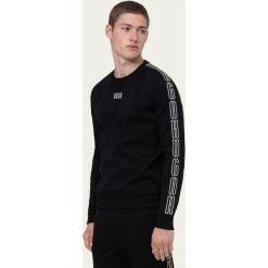 Bluza Hugo Doby 203 50432332. Czarne bluzy męskie HUGO, s, bez wzorów, bez kołnierzyka, bez rękawów, bez kaptura. Za 479,00 zł.