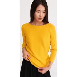 Sweter z prążkowanej dzianiny - Żółty. Żółte swetry damskie Reserved, s, bez wzorów, z dzianiny, bez rękawów, bez kaptura. Za 69,99 zł.