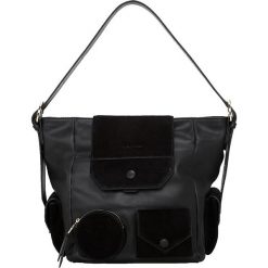 Skórzana torebka w kolorze czarnym - 37 x 28 x 16 cm. Czarne torebki klasyczne damskie Liebeskind, w paski, ze skóry. W wyprzedaży za 569,95 zł.