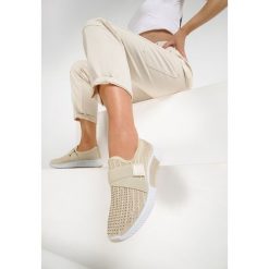 Beżowe Buty Sportowe Deercall. Brązowe buty sportowe damskie Renee, bez wzorów, sportowe. Za 59,99 zł.