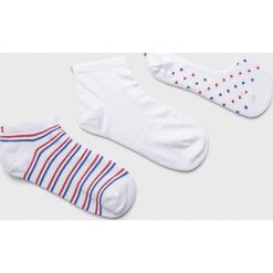 Tommy Hilfiger - Skarpetki (3-pack). Białe skarpetki damskie TOMMY HILFIGER, bez wzorów, z elastanu. W wyprzedaży za 54,90 zł.