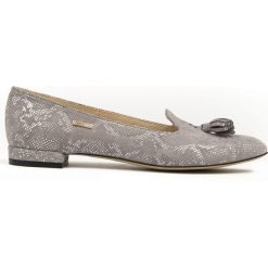 Wężowe balerinki w szpic - skóra naturalna - model 045 - kolor szary wąż. Szare baleriny damskie Zapato, bez wzorów, z jeansu, klasyczne, bez obcasa, na obcasie. Za 299,00 zł.