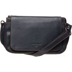 Skórzana torebka w kolorze granatowym - 29 x 18 x 11 cm. Niebieskie torebki klasyczne damskie FREDsBRUDER, w paski, ze skóry, na ramię, bez dodatków. W wyprzedaży za 300,95 zł.