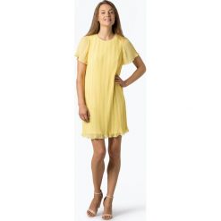 Marie Lund - Sukienka damska, żółty. Żółte sukienki damskie Marie Lund, bez wzorów, eleganckie, bez kołnierzyka, bez rękawów, plisowane. Za 279,95 zł.