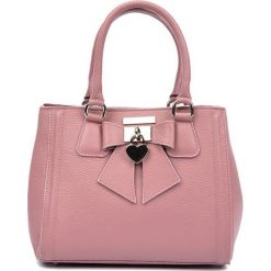 Torebki klasyczne damskie: Skórzana torebka w kolorze różowym – (S)22 x (W)28 x (G)14 cm