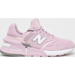 New Balance - Buty WS997GRP. Różowe buty sportowe damskie New Balance, bez wzorów, ze skóry, sportowe. W wyprzedaży za 399,90 zł.
