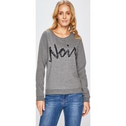 Vero Moda - Bluza. Czarne bluzy damskie z nadrukiem marki Vero Moda, s, z bawełny, bez kaptura. Za 129,90 zł.