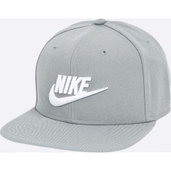 Nike Sportswear - Czapka. Szare czapki męskie Nike Sportswear, bez wzorów, z bawełny. W wyprzedaży za 59,90 zł.