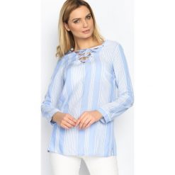 Niebieska Bluzka Botique. Niebieskie bluzki damskie Born2be, na imprezę, w paski, klasyczne, bez kołnierzyka, z długim rękawem. Za 39,99 zł.