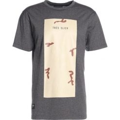 T-shirty męskie: Cayler & Sons TRES SLICK TEE Tshirt z nadrukiem charcoal/desertcamo