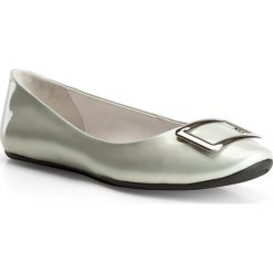 Buty damskie. Szare baleriny damskie Wittchen, bez wzorów, ze skóry, eleganckie, bez obcasa. W wyprzedaży za 199,90 zł.