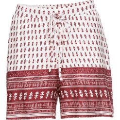 Szorty bonprix biało-czerwony wzorzysty. Białe spodnie damskie bonprix, na lato, bez wzorów, z wiskozy. Za 29,99 zł.