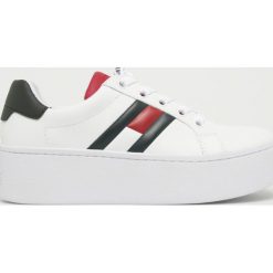 Tommy Jeans - Buty. Białe buty sportowe damskie Tommy Jeans, bez wzorów, z jeansu, sportowe. W wyprzedaży za 319,90 zł.