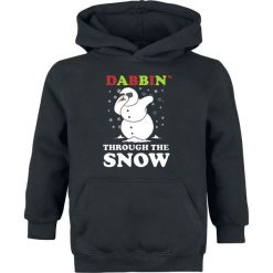 Dabbin Through The Snow Bluza z kapturem dziecięca czarny. Czarne bluzy niemowlęce Dabbin Through The Snow, z nadrukiem, z kapturem. Za 62,90 zł.