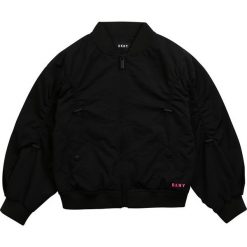 Dkny - Kurtka bomber dziecięca 110-146 cm. Czarne kurtki dziewczęce DKNY, bez wzorów, z poliesteru, krótkie, bez kaptura. Za 429,90 zł.