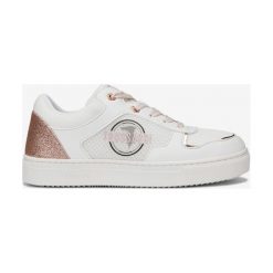 Trussardi Jeans Tenisówki Biały. Białe trampki i tenisówki damskie Trussardi Jeans, z aplikacjami, z jeansu, bez zapięcia. Za 628,95 zł.