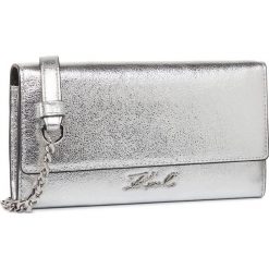 Torebka KARL LAGERFELD - 201W3240 Silver. Szare torebki klasyczne damskie KARL LAGERFELD, z aplikacjami, ze skóry, eleganckie, zdobione, bez dodatków. W wyprzedaży za 509,00 zł.