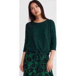 Sweter z dekoltem w łódkę - Khaki. Brązowe swetry damskie Reserved, s, bez wzorów, bez rękawów, bez kaptura. Za 59,99 zł.