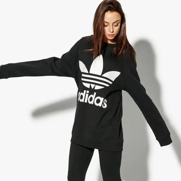 Adidas Bluza Oversized Sweat Adicolor , czarny, rozmiar L. Czarne bluzy damskie Adidas, s, z aplikacjami, z dresówki, bez rękawów, bez kaptura. W wyprzedaży za 279,99 zł.