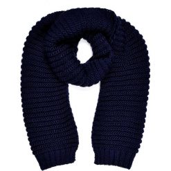 SZALIK DAMSKI. Niebieskie szaliki damskie marki Top Secret, na zimę, z dzianiny. W wyprzedaży za 19,99 zł.
