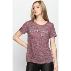 Bordowy T-shirt I See You. Czerwone t-shirty damskie marki Born2be, s. Za 29,99 zł.