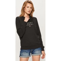 Tommy Jeans - Bluza. Czarne bluzy damskie Tommy Jeans, s, z nadrukiem, z bawełny, bez rękawów, bez kaptura. Za 359,90 zł.