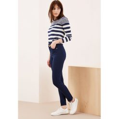 Jeansy typu super extra high waist. Jeansy damskie Moodo, s, bez wzorów, z jeansu, z podwyższonym stanem. Za 19,99 zł.